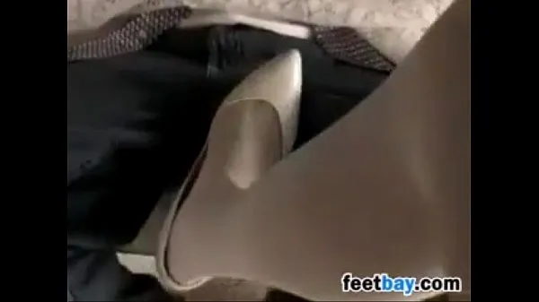 신선한 Foot Job While Wearing Stockings POV 탑 튜브