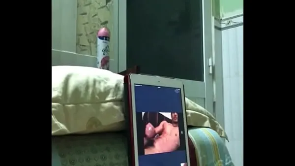 Svež Skype elephant hotboy gym top Tube