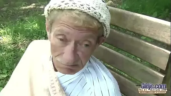 Svež Old Young Porn Teen Gold Digger Anal Sex With Wrinkled Old Man Doggystyle top Tube