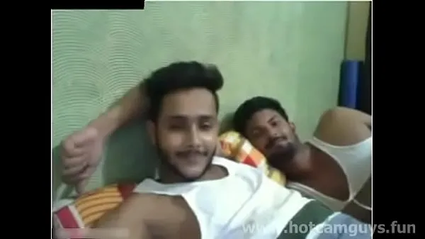 Frisk Indian Boys Having Fun on Cam toprør