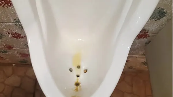 Svež Pissing at public urinal, showing power of my kegel muscles top Tube