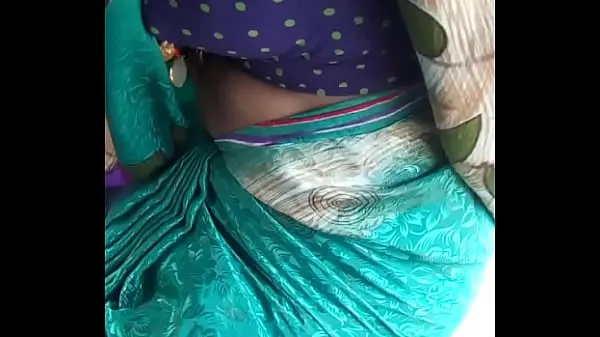 Φρέσκο ​​hot Telugu aunty showing boob's in auto top Tube