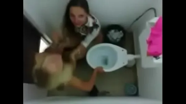 Ống mới Lesbians in the bathroom having fun hàng đầu