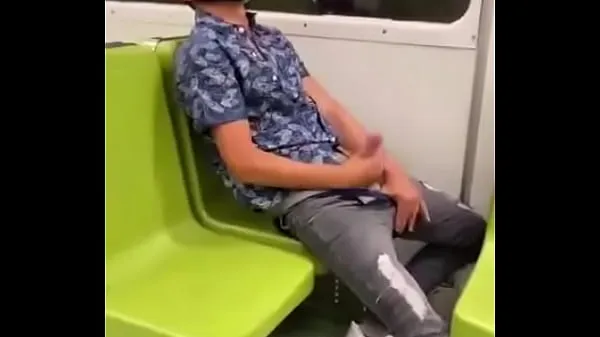 Metro Tiub teratas segar