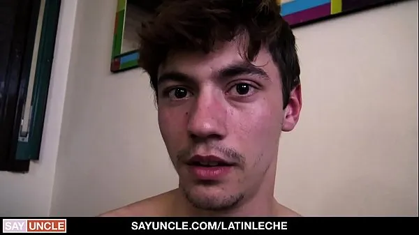 تازہ LatinLeche - Cute Latino Twink Gives Up His Hole For Cash ٹاپ ٹیوب