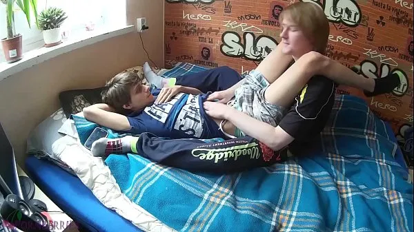 Fresh Two young friends doing gay acts that turned into a cumshot top Tube