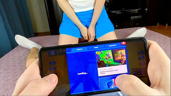 Novo A enteada enteada e gostosa não deixou ela jogar o jogo Brawl Stars e pegar o pau dele e colocar porra na boca dela! Vídeo Hot Role Play! nata tubo superior