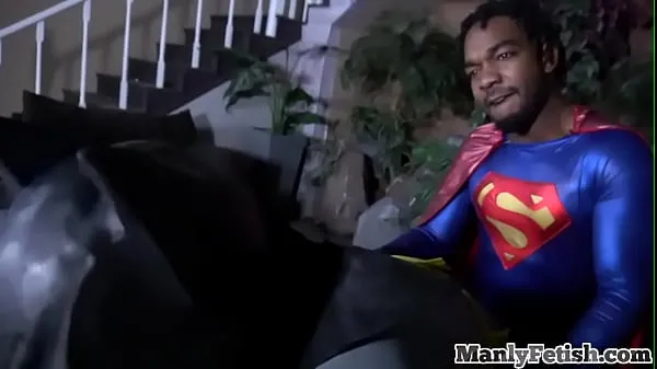 Superman barebacking batman after bj in interracial duo Tube teratas baru