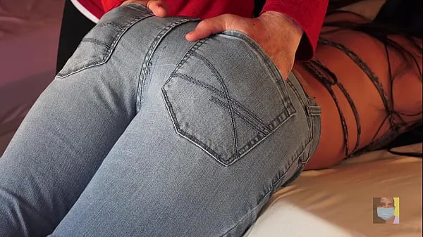 Nouveau Gros plan Cock Rub sur Blue Jeanstop Tube