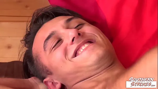 Čerstvá Gay Twink Receives Sensual Oiled Massage horná trubica