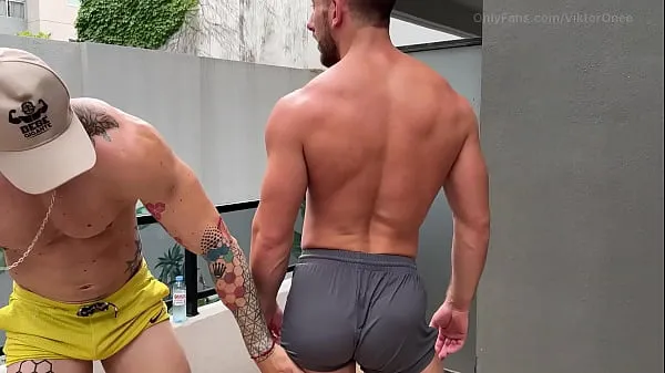 Svež A SHOWER AFTER TRAINING AND I BURY MY DICK IN HIS ASSHOLE top Tube