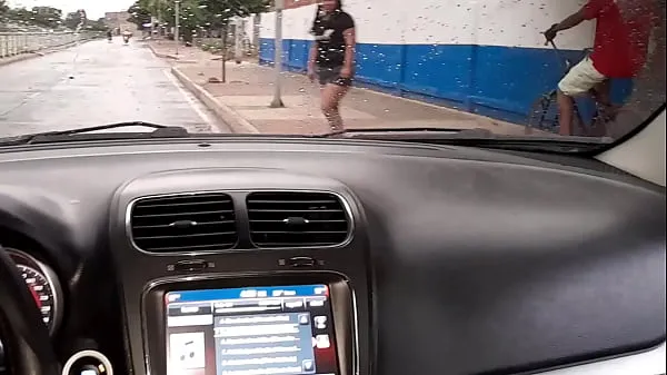 Public exhibitionism in outdoor through the streets of Valledupar, Colombia. DeisyYeraldine giving a sex walk in an Ubersex flashing her big ass and sucking cock in the car on public roads أنبوب علوي جديد