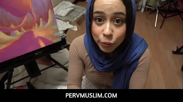 Čerstvá PervMuslim - Innocent hot Arab teen stepsister Dania Vegax left her stepbrother with blue balls horná trubica