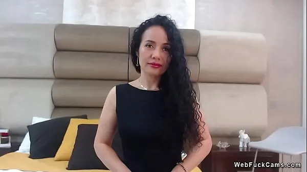 تازہ Solo mature Latina masturbates on webcam ٹاپ ٹیوب