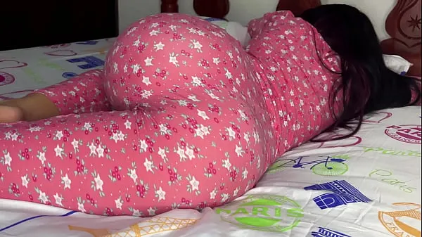 Yeni I can't stop watching my Stepdaughter's Ass in Pajamas - My Perverted Stepfather Wants to Fuck me in the Assen iyi Tüp