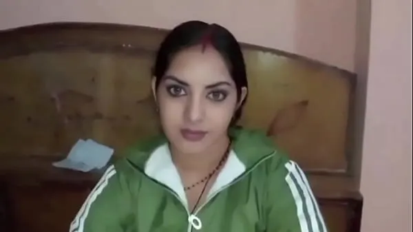 Nouveau Lalita bhabhi, fille chaude, a été baisée par son beau-père derrière son maritop Tube