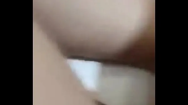 新鲜浪姐自慰出神入化，逼水一直流顶部管