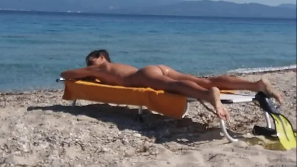 Novo Drone exibitionism on Nudist beach tubo superior