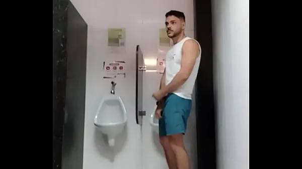 Свежий Naughtiness in the gym bathroom верхний тюб