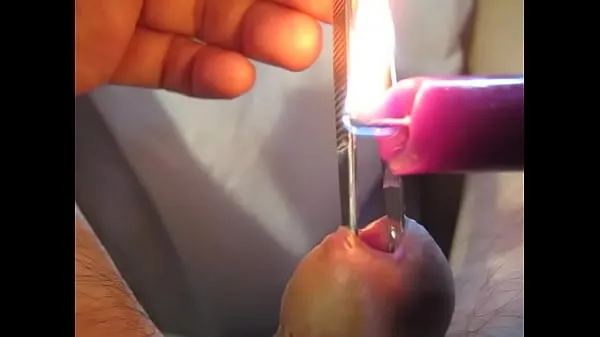 Frisk Urethra in hot purple wax toprør