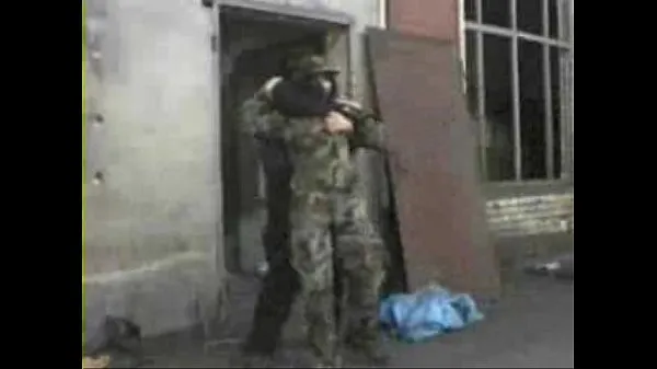 Tuore Brunette Soldier Fucked yläputki